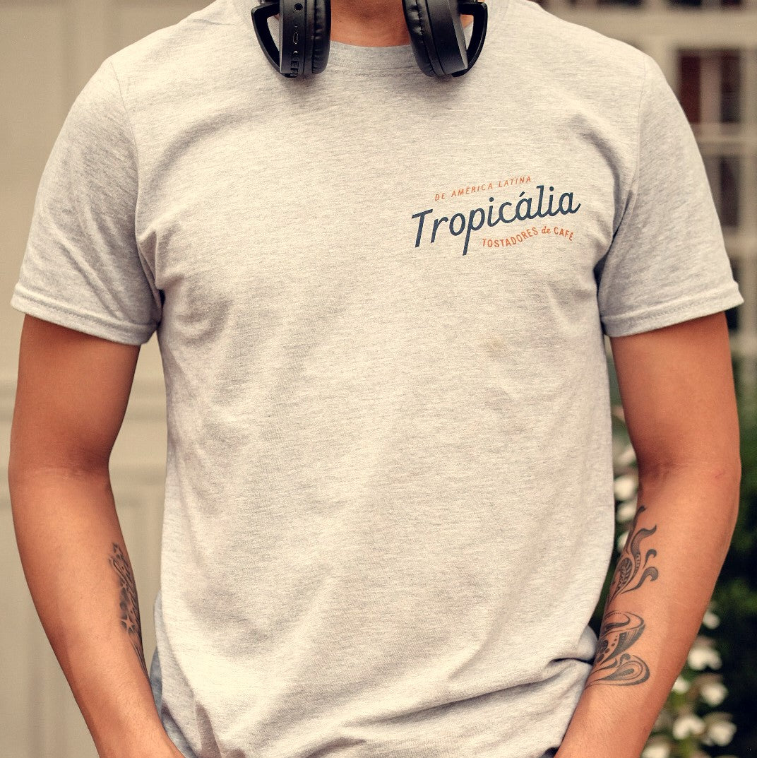 Camiseta blanca tropicália