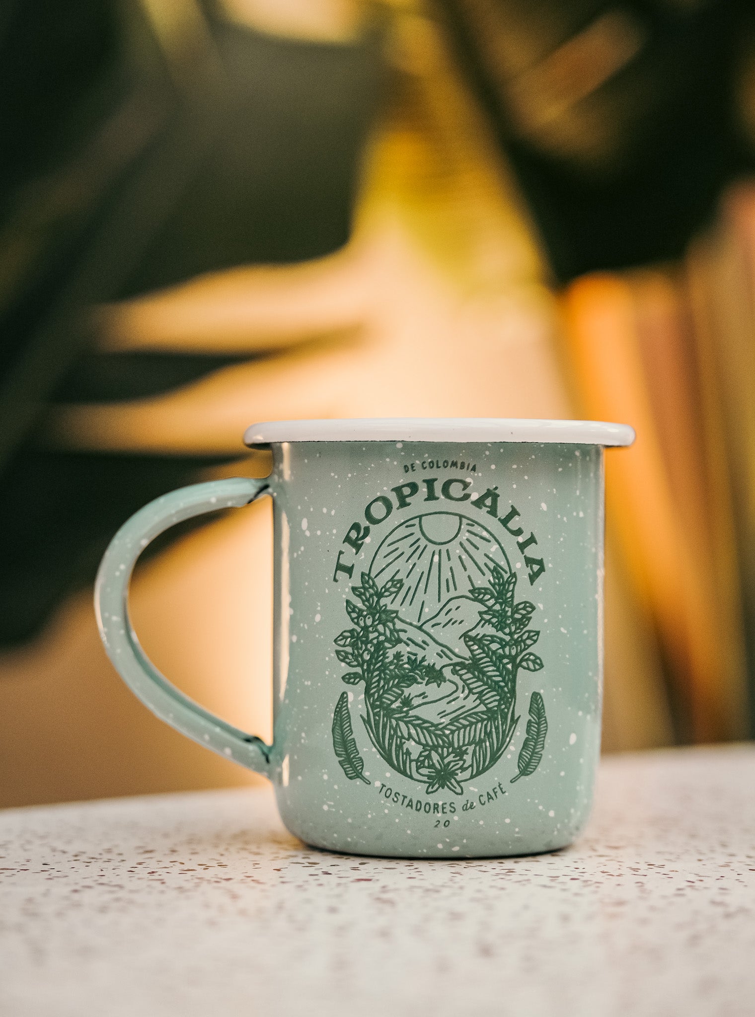Taza peltre verde menta jaspeado
